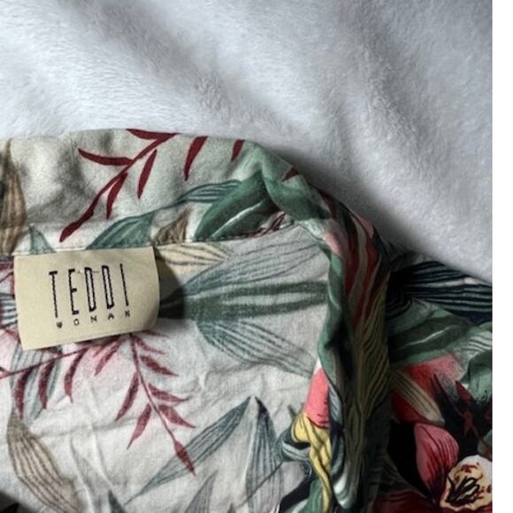 Teddi Woman Tropical Button-Up Shirt | Size 1X | Floral Island Vibes - Picture 4 of 7